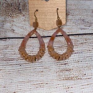 Elegant Gold and Tan Teardrop Earrings